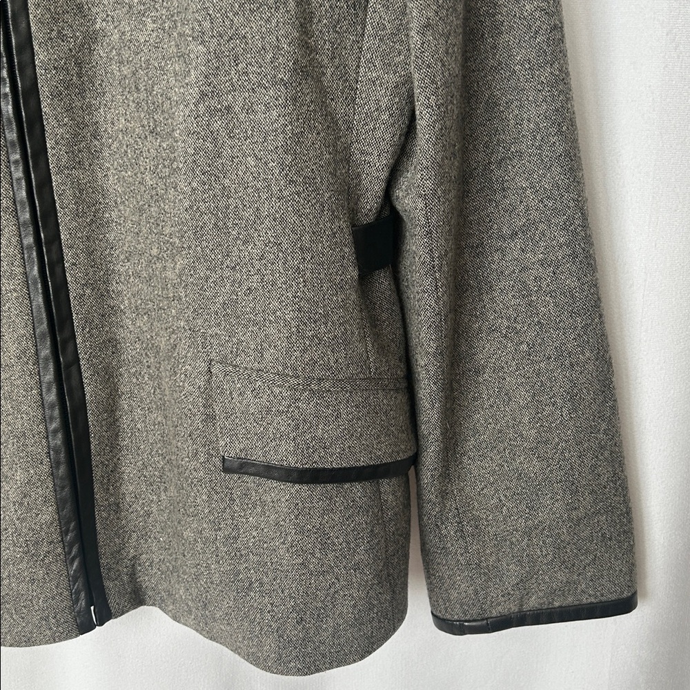 Oscar de la Renta Gray Wool Zip Front Jacket w/ Black Leather Trim *Size 12** 🌺🌺 - Picture 4 of 7